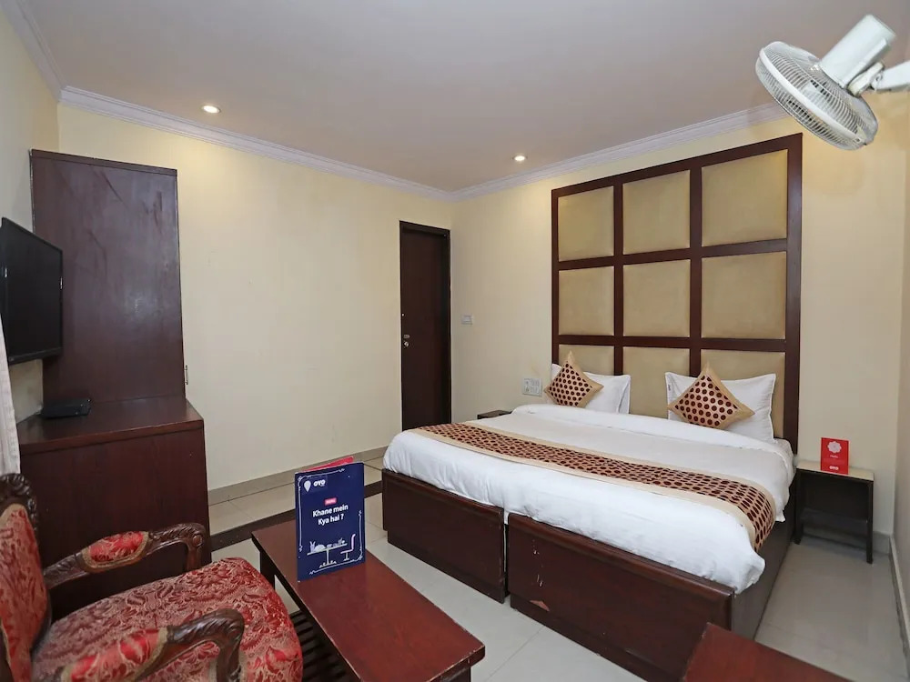 OYO 10750 Hotel Vivek