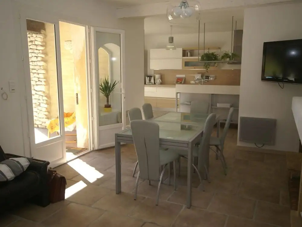 Holiday Home in Le Thor With Private Pool