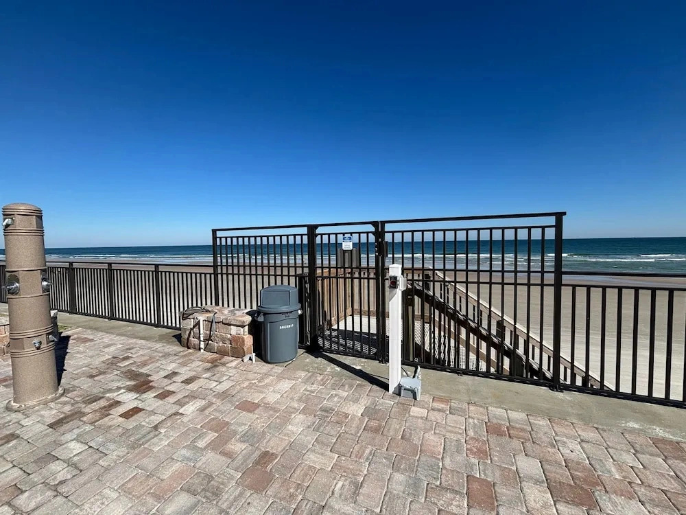 Ocean View Penthouse 2BR Condo Daytona Shores