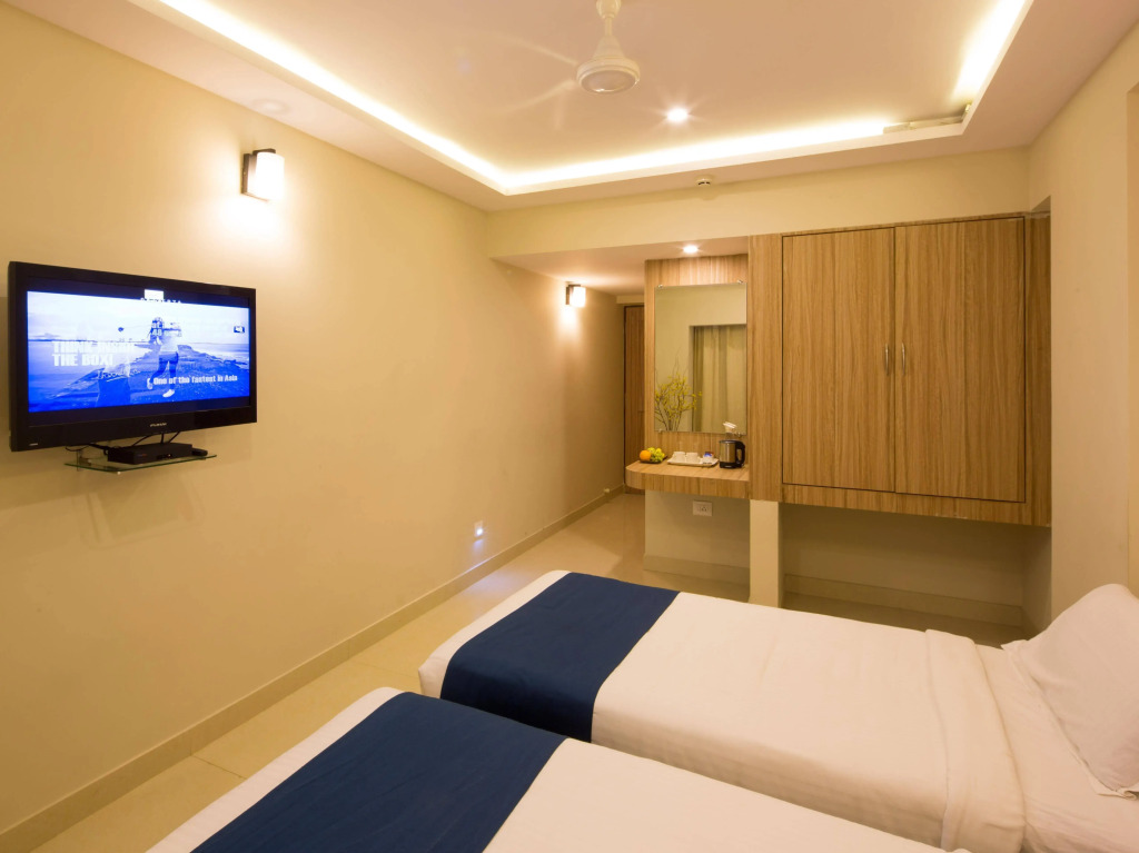 M The Business Hotel