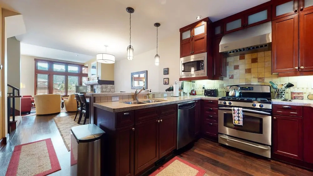 Juniper Crest 1 4 Bedroom Townhouse by RedAwning