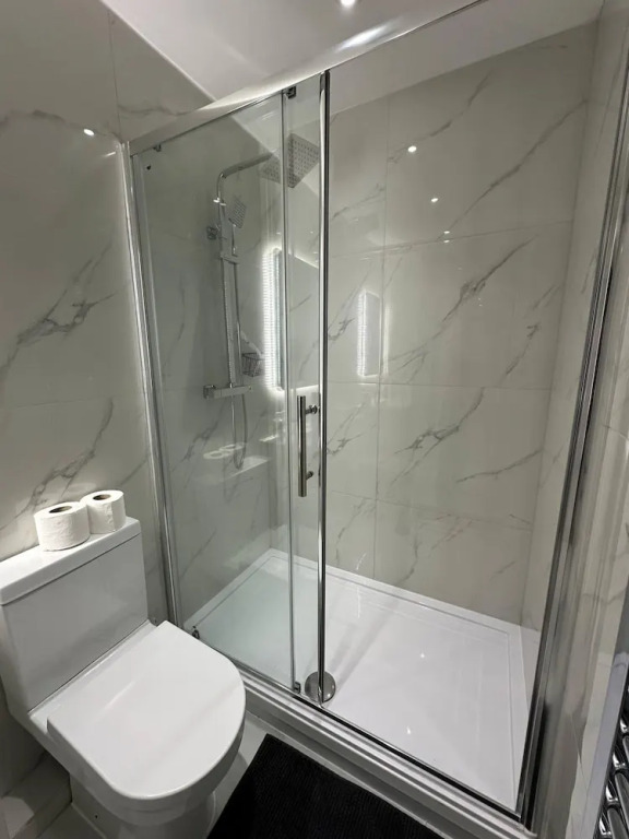 London 1 bed Luxe Flat Ilford Beautiful