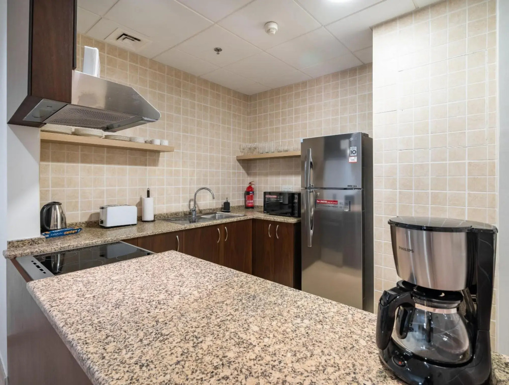 Bright 1bd 110m2 in Palm. Pool, Gym, Beach,Parking