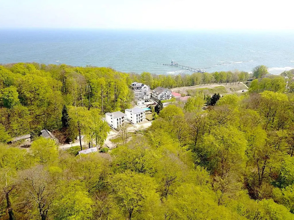 Haus "Jasmund" F 646 WG 01 im EG mit Kamin und Terrasse