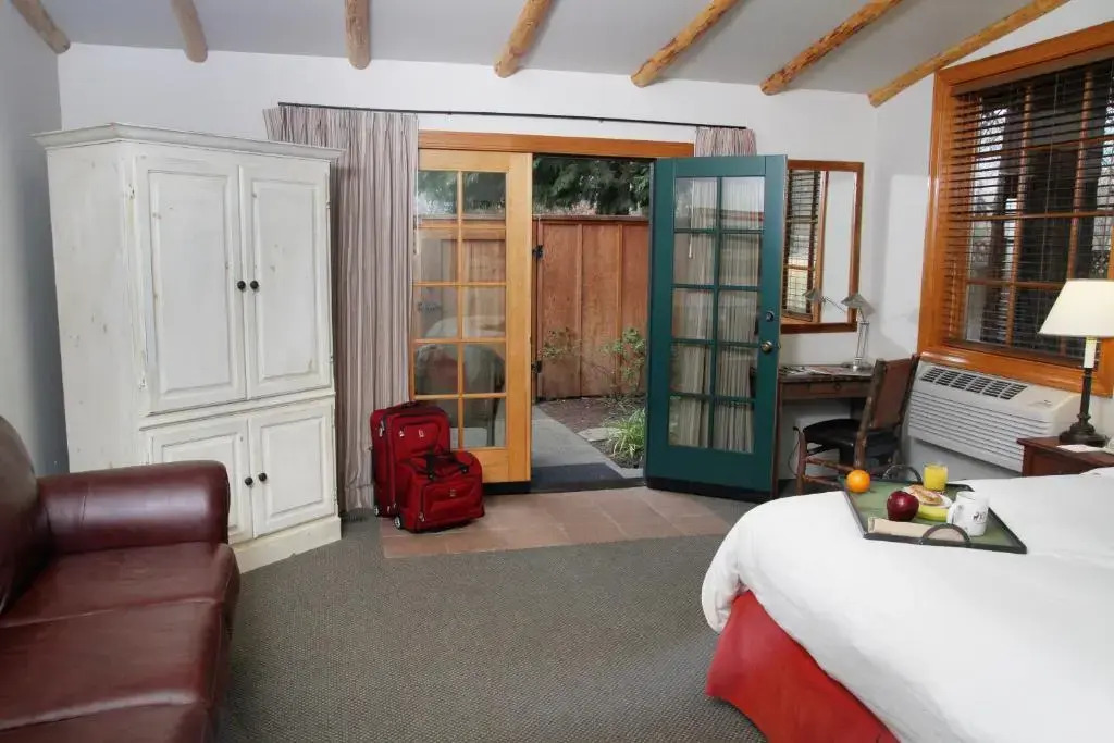 The Lodge at Riverside