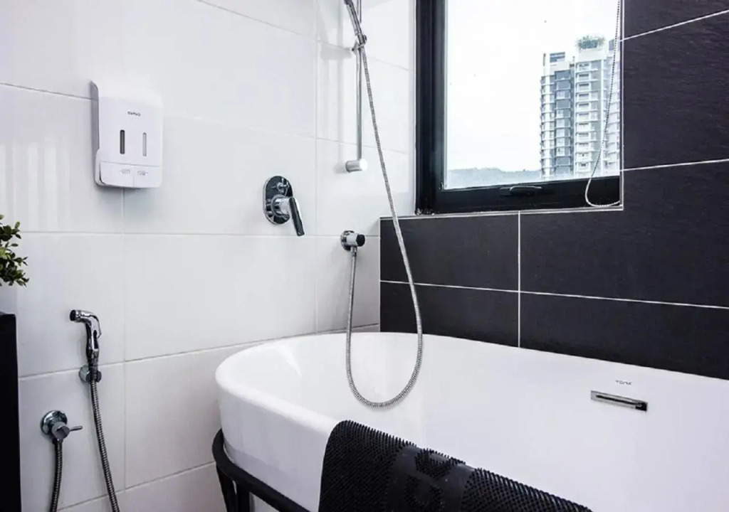 Rumahku Gurney with 270 degree Sea View