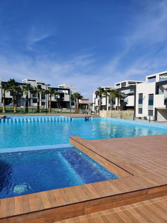 OASIS BEACH apartments