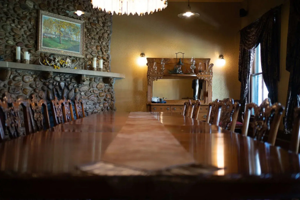 Sheridan Inn - Best Western Signature Collection