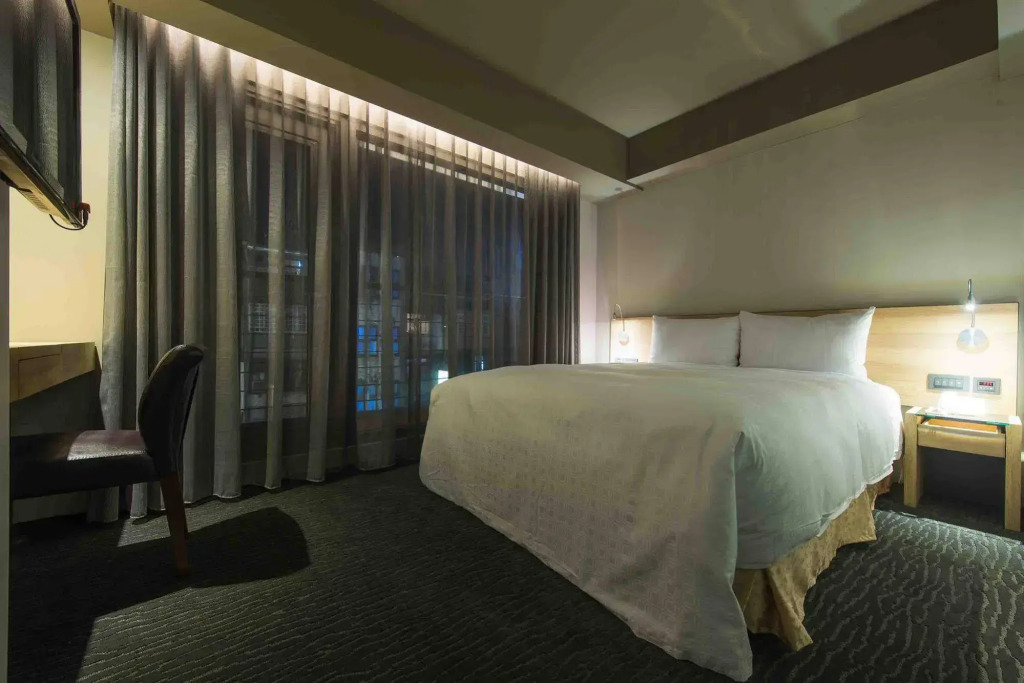 Simple + Hotel