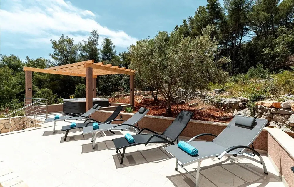 Beautiful Home in Prizba With Wifi and 3 Bedrooms