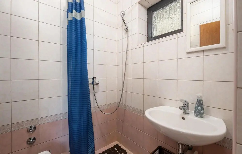Gorgeous Home In Punat