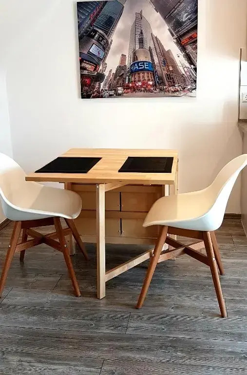Zwei schicke Apartments mit Parkplatz