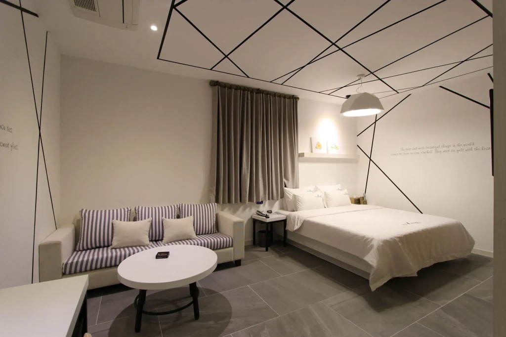 The Zenith Hotel