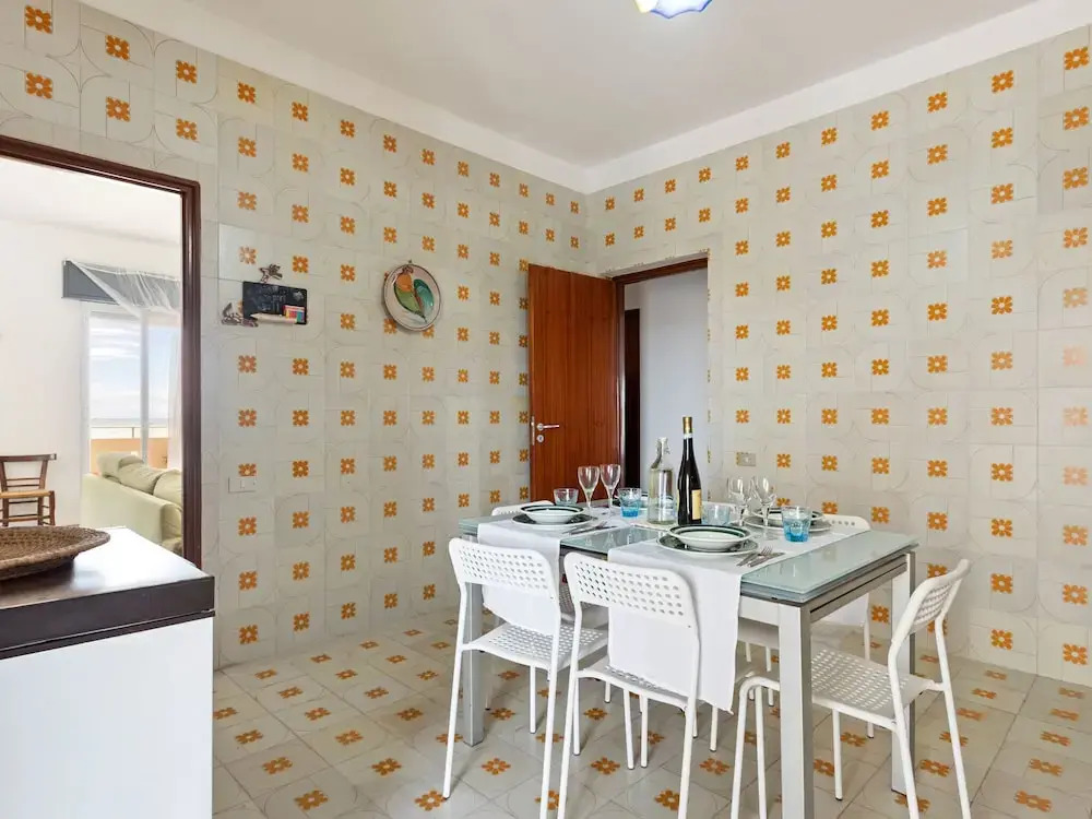 Pleasant Holiday Home in Donnalucata near Spiaggia Micenci