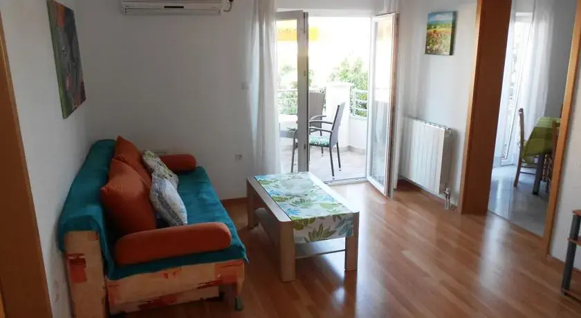 Apartments Miro