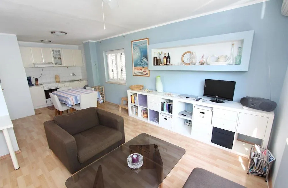 Apartment Maestral