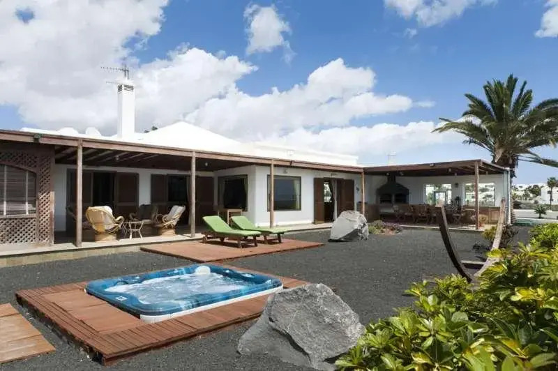 Villa in Costa Teguise, Lanzarote 101535