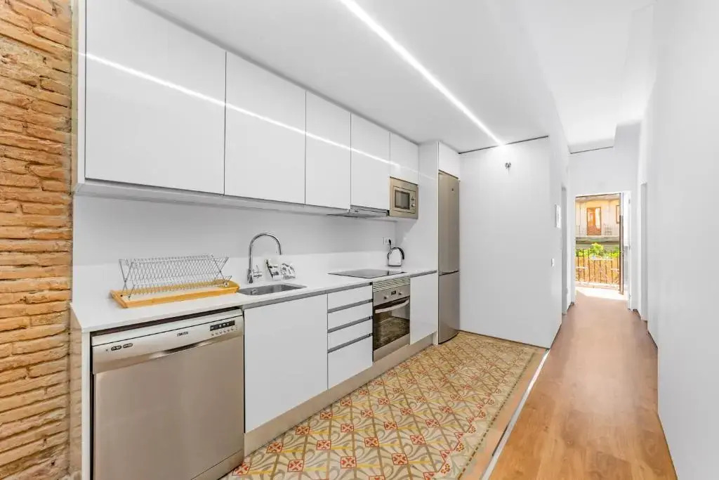 Lodging Apartments Amazing apartment by Ramblas with inner terrace