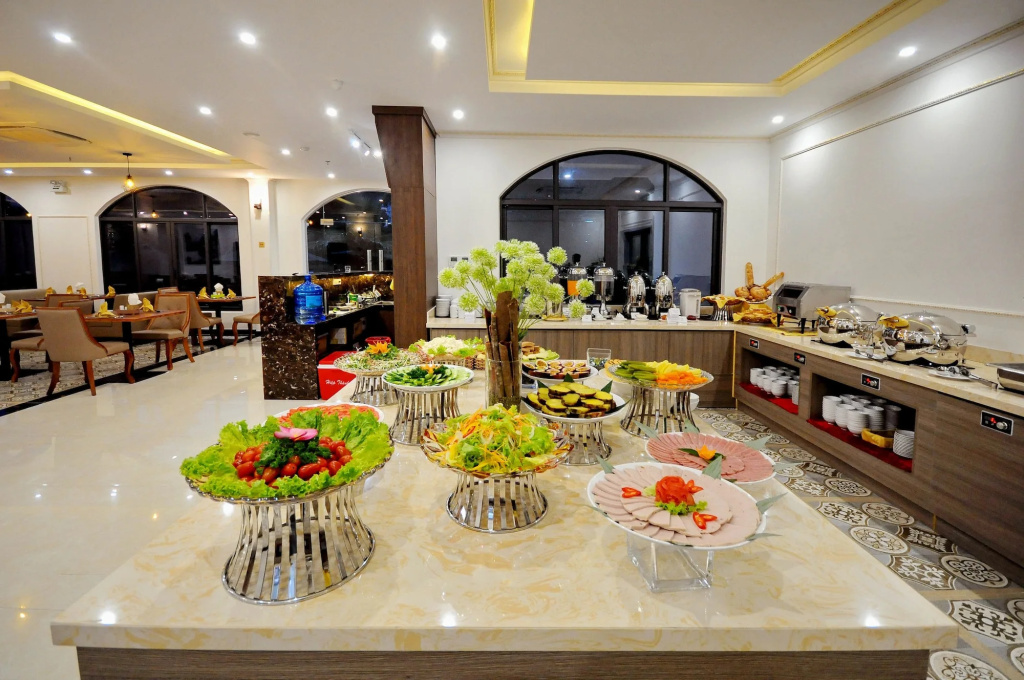 Crown Nguyen Hoang Hotel