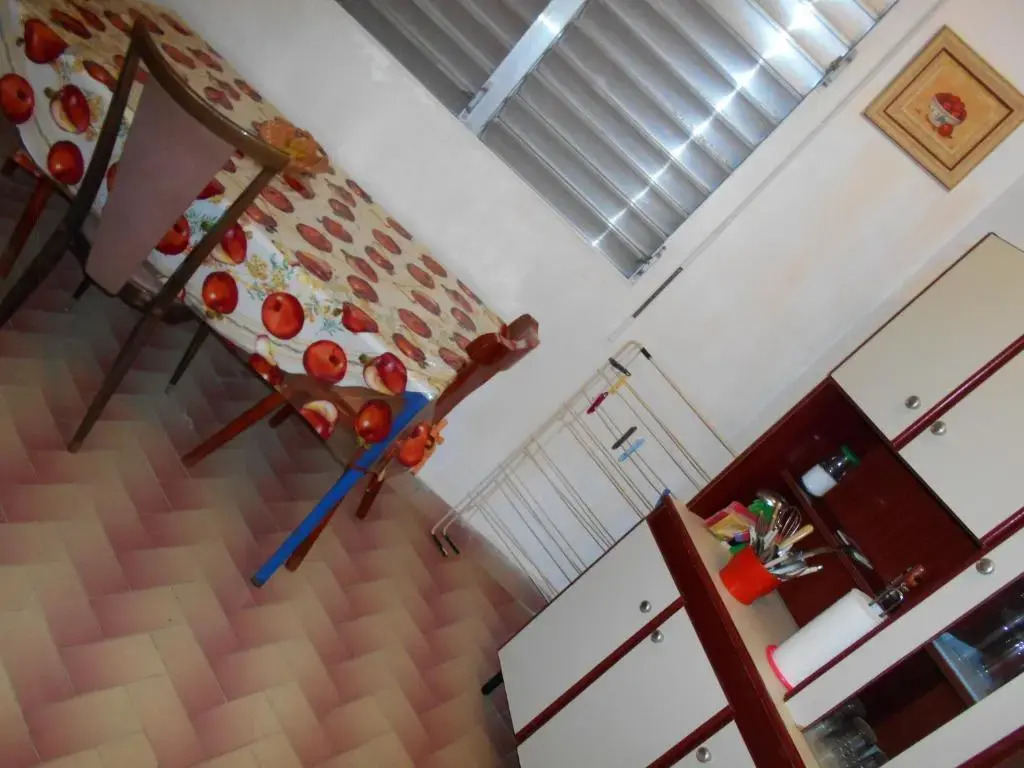 Appartement d'une chambre a Pointe Noire a 10 m de la plage avec vue sur la mer terrasse et wifi