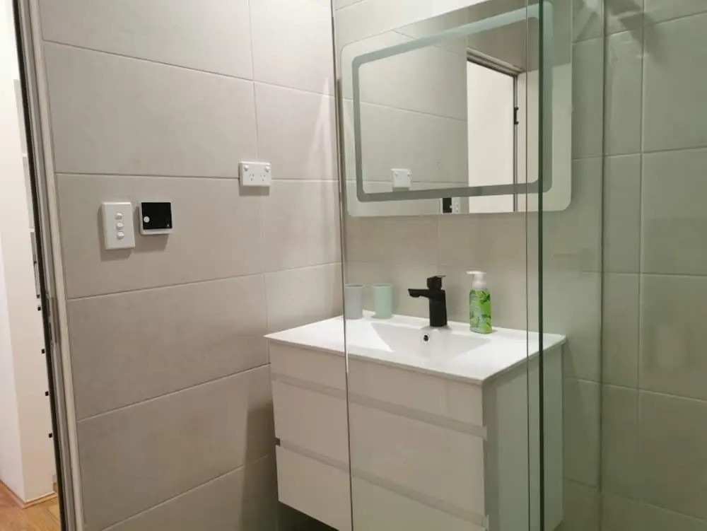 Serviced Waterfront Whole Villa Sydney