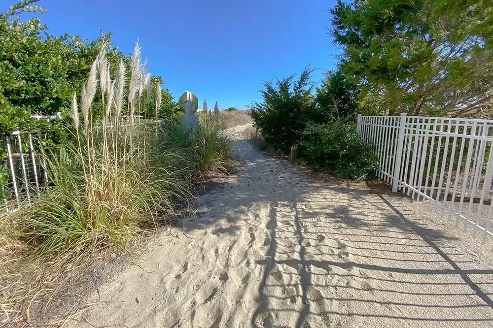 Aqua Vista by Sea Scape Properties