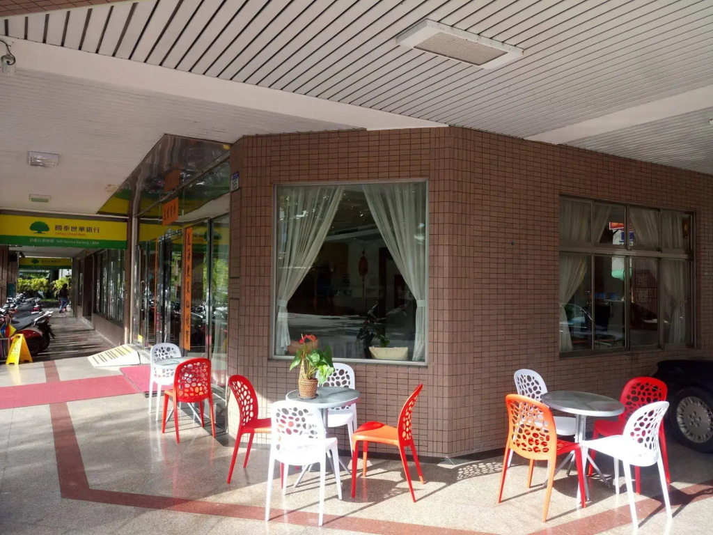 Hua Tong Hotel