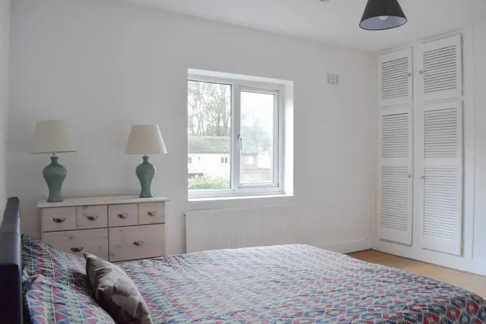 Refurbished 2 Bedroom Victorian Cottage In Royal Docks