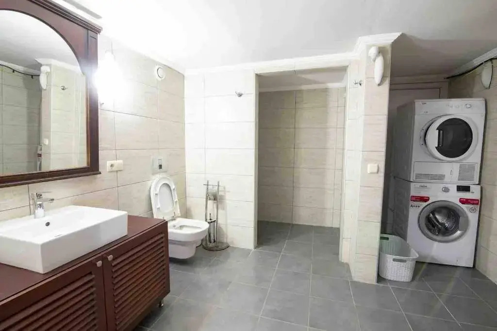 Very Special Villa, 6 and 3 Great For Family Reunions