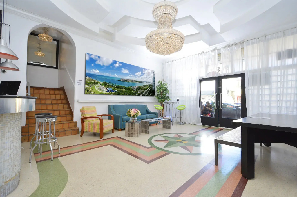 South Beach Rooms and Hostel
