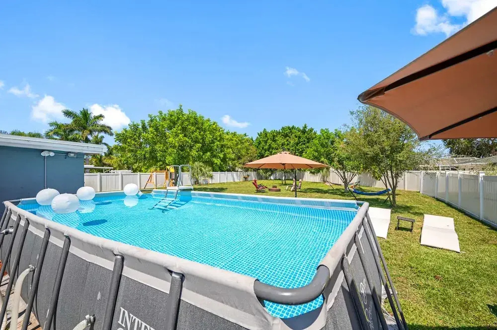 Paradise Haven- Amazing 4BR Oasis With Pool