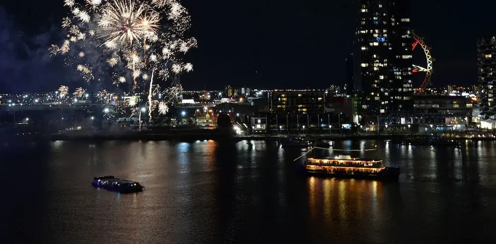Orange Stay @ No1 Collins Wharf