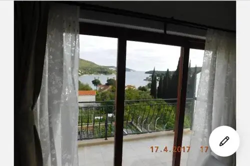 Apartmani ljuta naranča