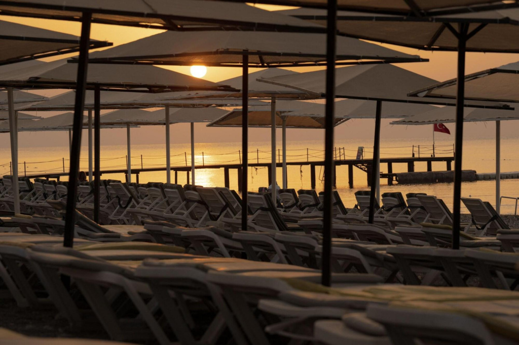 LOceanica Beach Resort