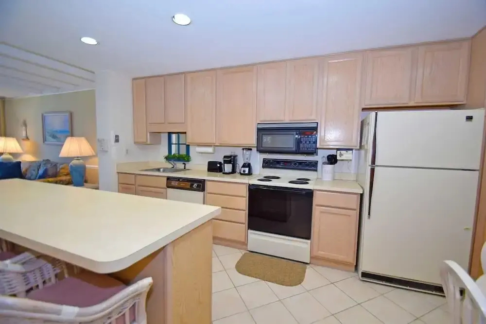Jada 1f - Ocean City, Md 2 Bedroom Apts by RedAwning