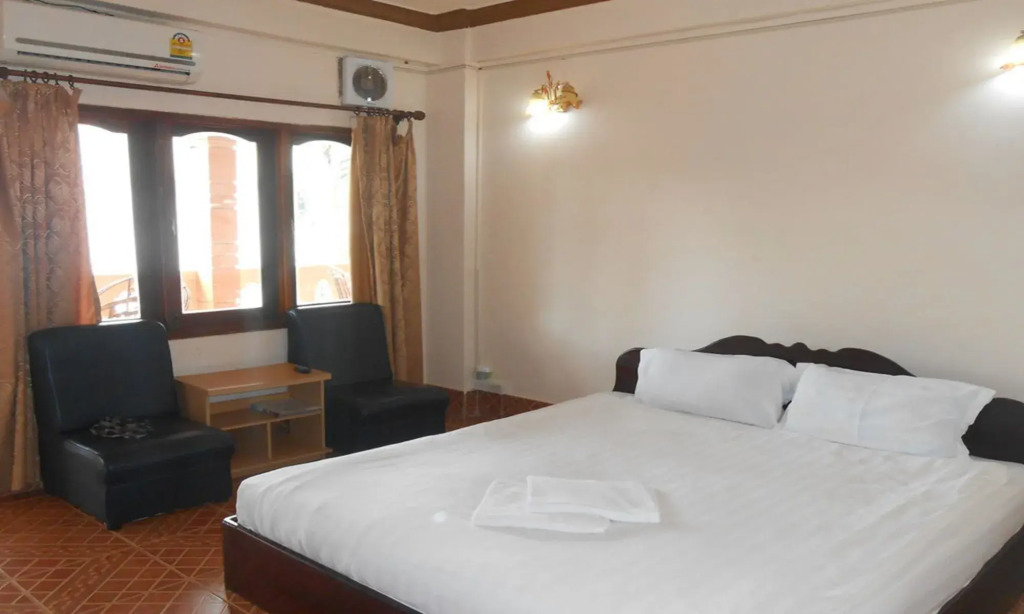 Vanhmaly Hotel