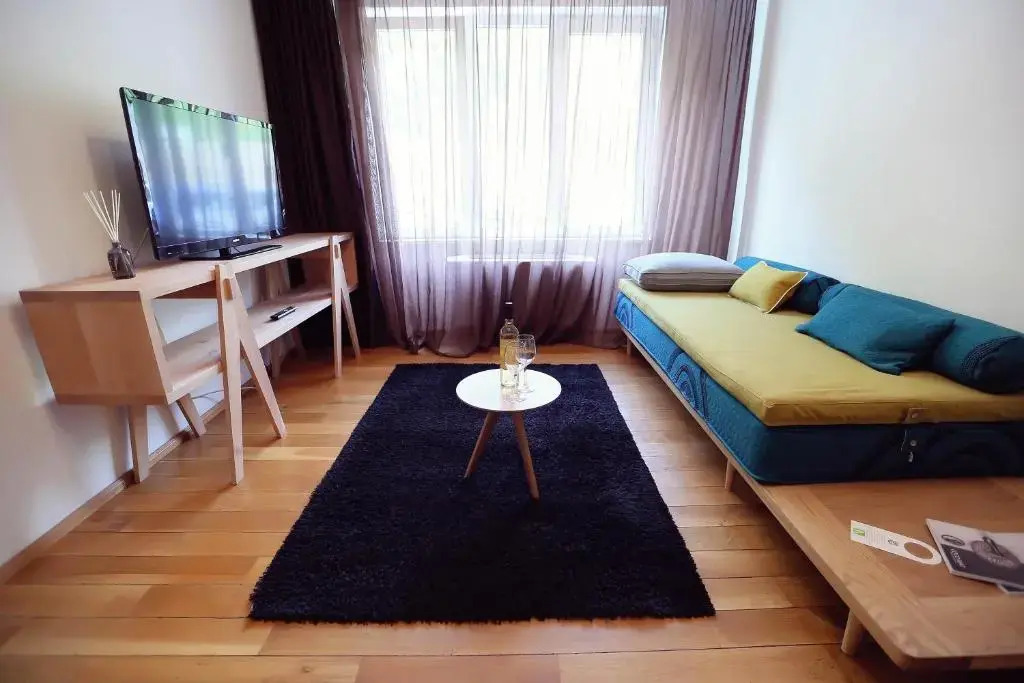 Living In Aparthotel