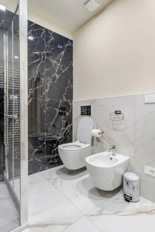 Luxury near the Station 2 bedrms 2 baths