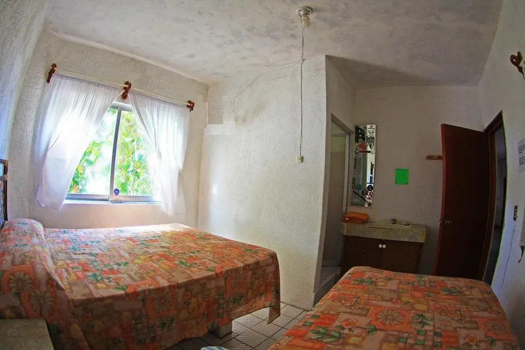 Pacos Hotel