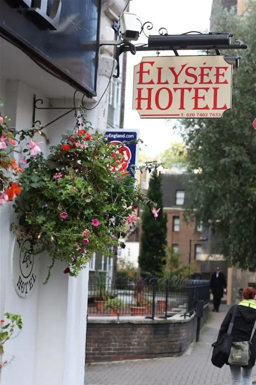 Elysee Hyde Park
