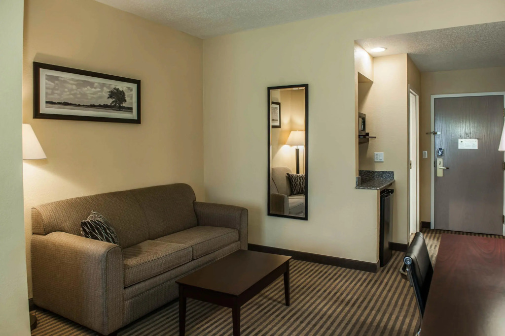 Comfort Suites Lafayette University Area