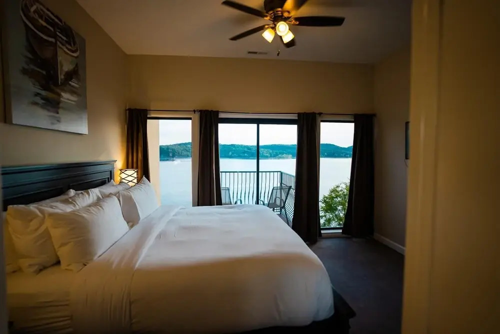 2 Bedroom Lake View Villa- 609