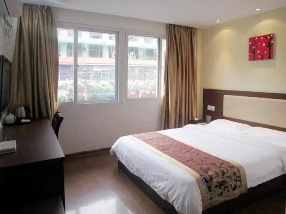 Xiamen   LaiYue ENTERTAINMENT BALCONY Hotel (Xiamen Railway Station & The MixC Branch)