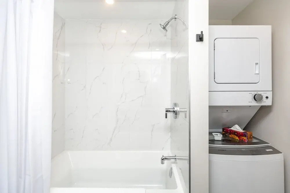 2BR Units With King Bed - Mins to Byward Market