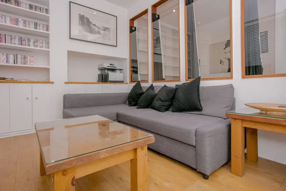 Modern Flat in West Kensington