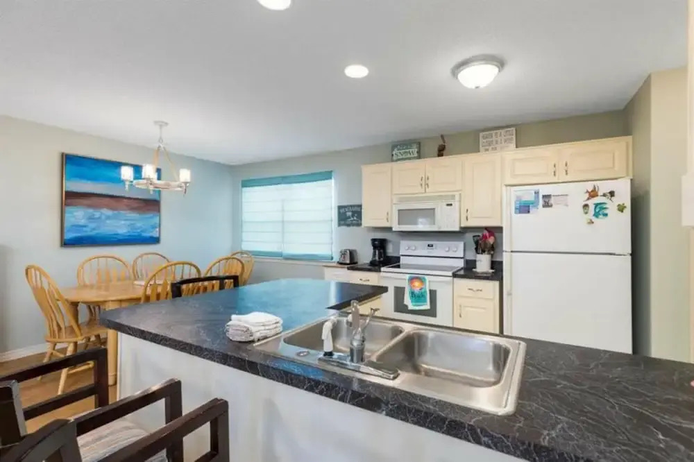 Blue Fish One by Meyer Vacation Rentals