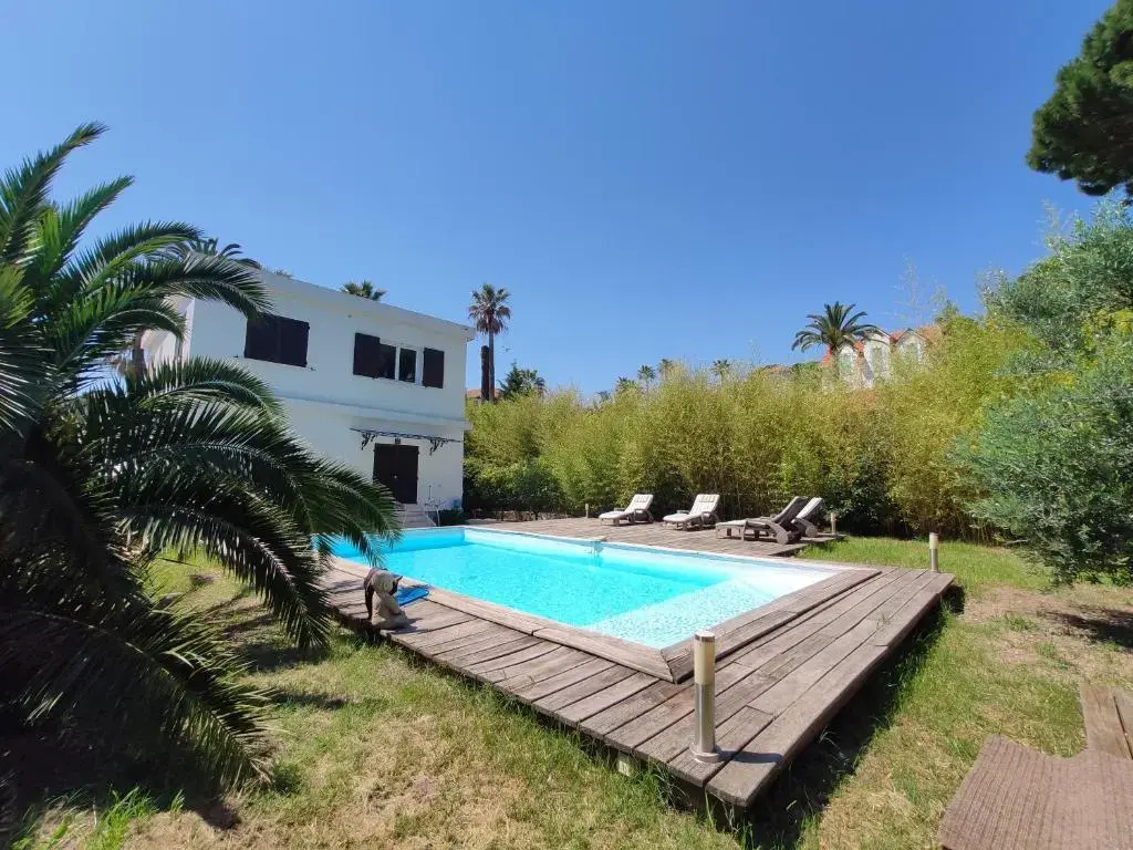 beautiful villa 3 rooms, 165 m² on 2 levels.