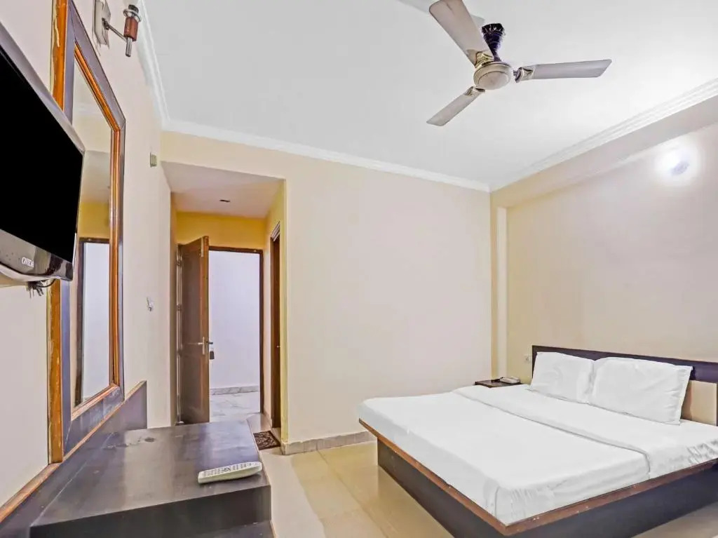 OYO 84081 Hotel Suhani Katra