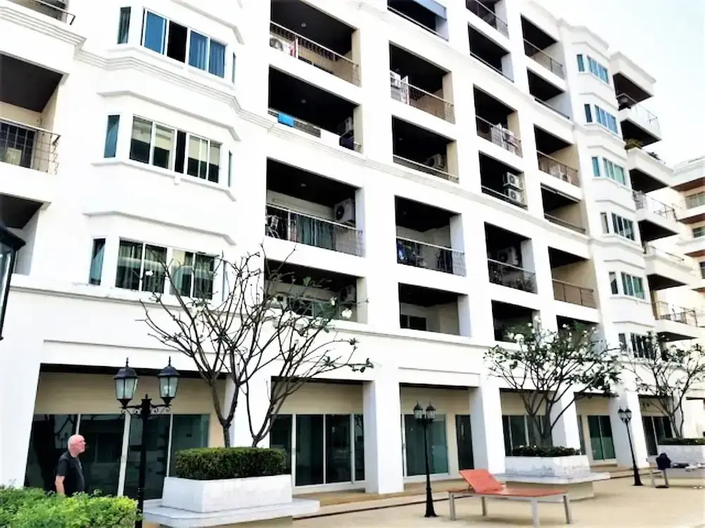 Large Studio with Balcony - TW Platinum Suites, Jomtien