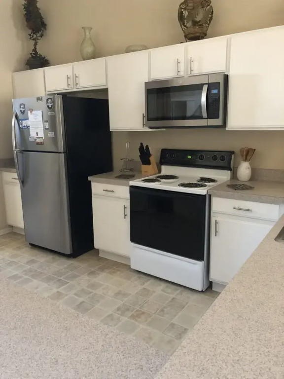 5BR Hampton Lakes Pool Home 700 by OVRH